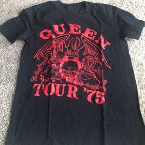 Queen Band-Tee